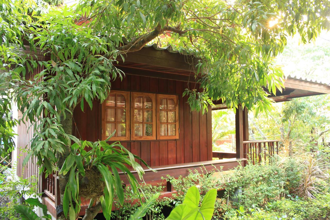 Baansuan Lychee Maeklong Resort Ampawa Amphawa Exterior photo