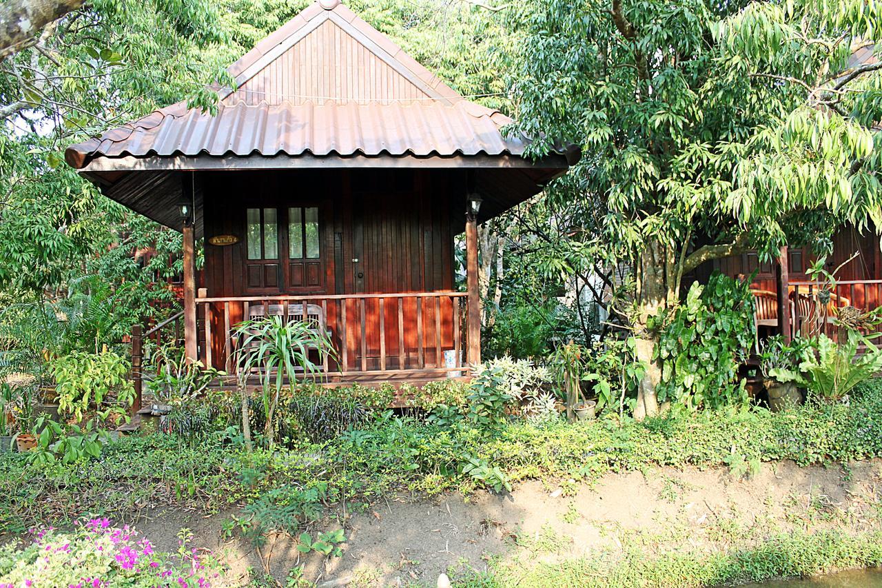 Baansuan Lychee Maeklong Resort Ampawa Amphawa Exterior photo