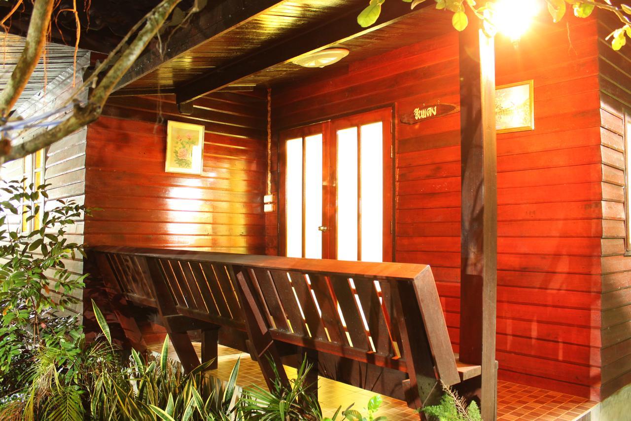 Baansuan Lychee Maeklong Resort Ampawa Amphawa Exterior photo