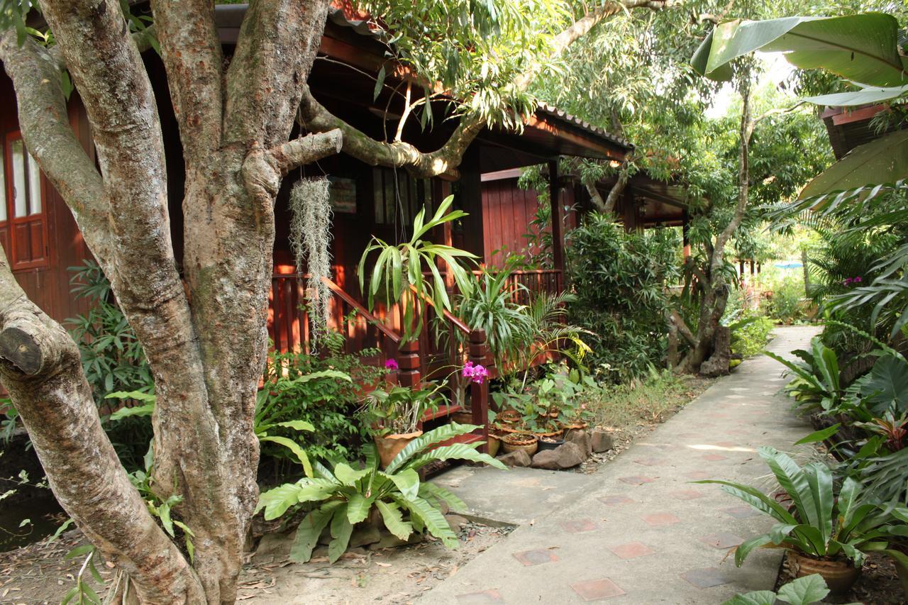 Baansuan Lychee Maeklong Resort Ampawa Amphawa Exterior photo