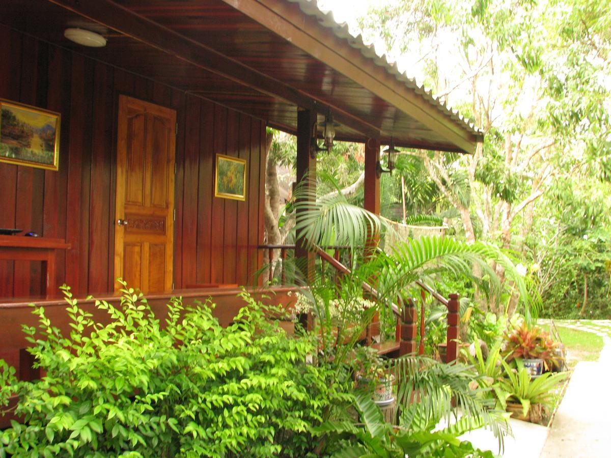 Baansuan Lychee Maeklong Resort Ampawa Amphawa Exterior photo
